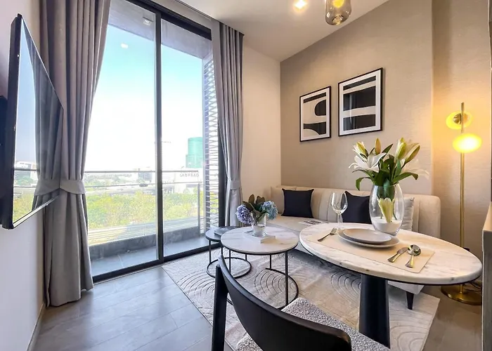 300m To Bts L Workspace L Pool And Sauna *