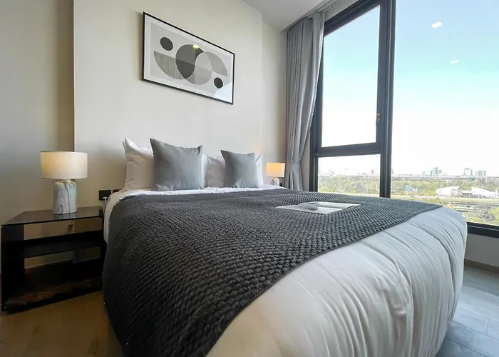 300m To Bts L Workspace L Pool And Sauna