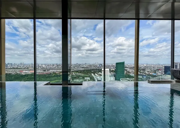 300m To Bts L Workspace L Pool And Sauna *